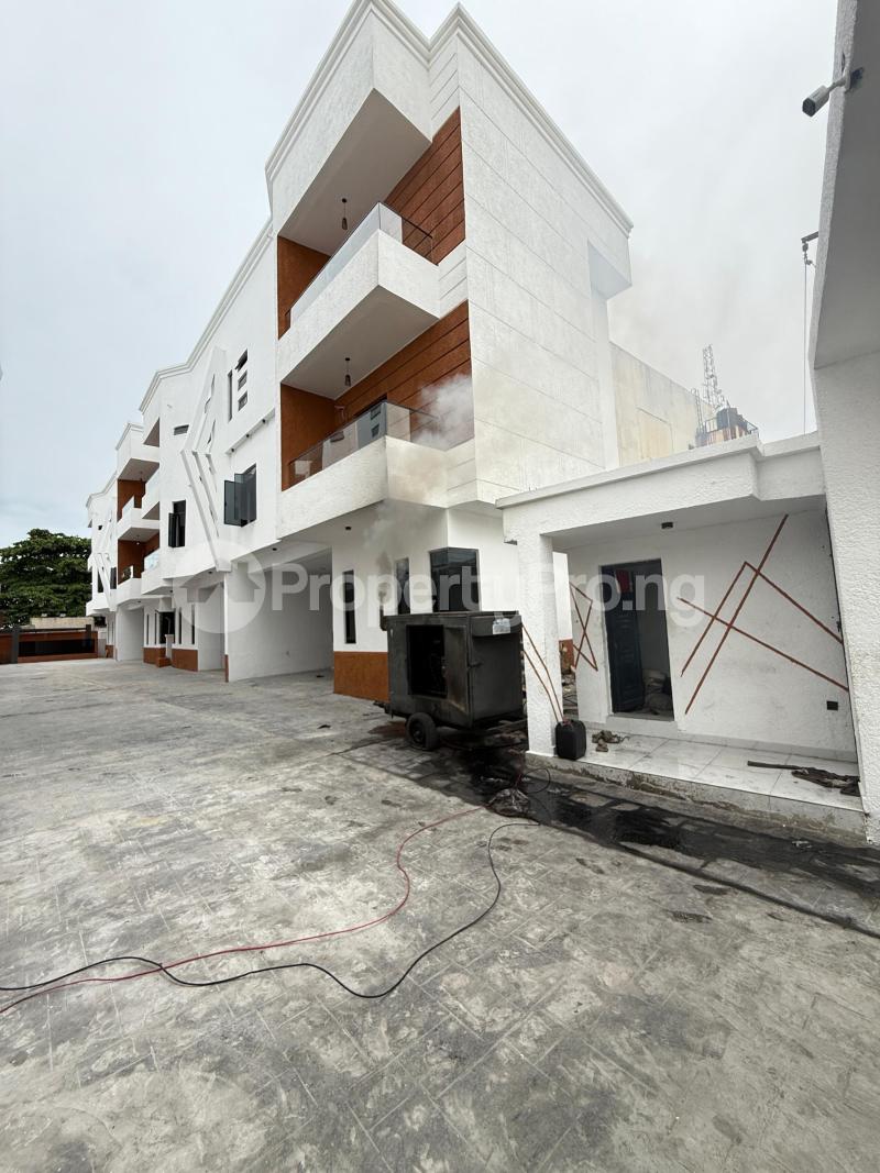 5 bedroom House for sale Osapa london Lekki Lagos - 0