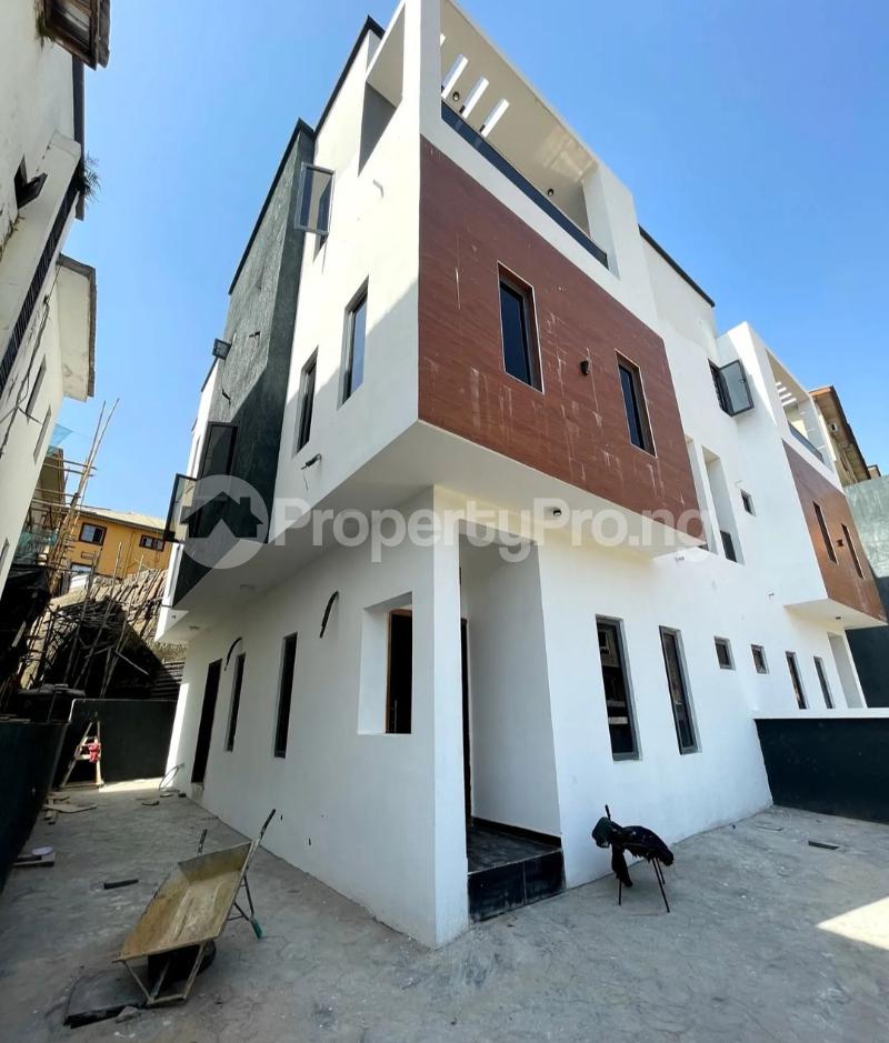 5 bedroom House for sale Shangisha Kosofe/Ikosi Lagos