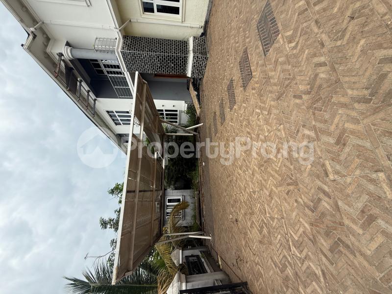 5 bedroom House for sale Off Lekki-Epe Expressway Ajah Lagos
