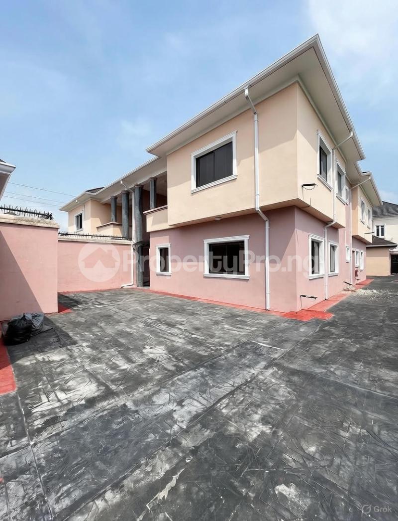 5 bedroom House for rent Ikota Lekki Lagos