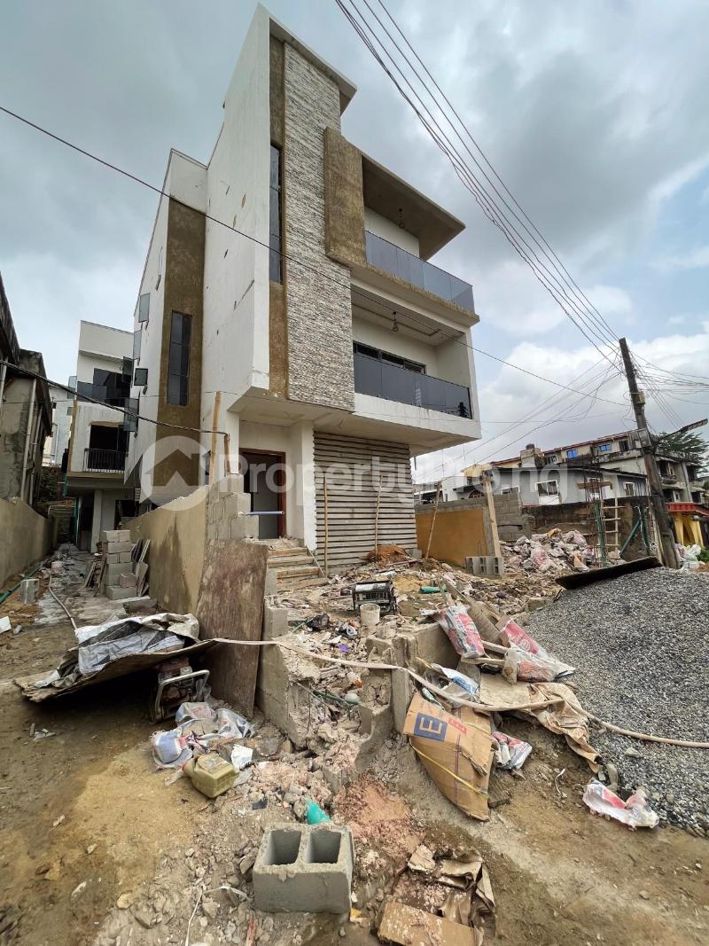 House for sale Magodo GRA Phase 2 Kosofe/Ikosi Lagos