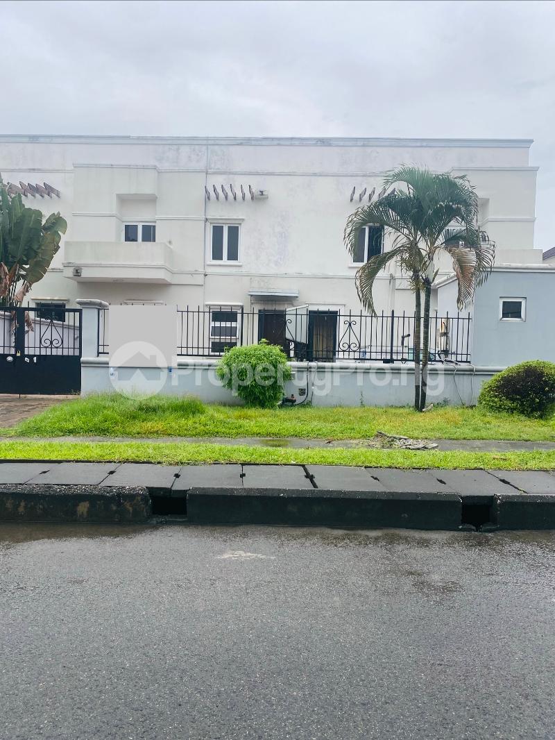 5 bedroom House for rent Pinnock Beach Estate Osapa london Lekki Lagos