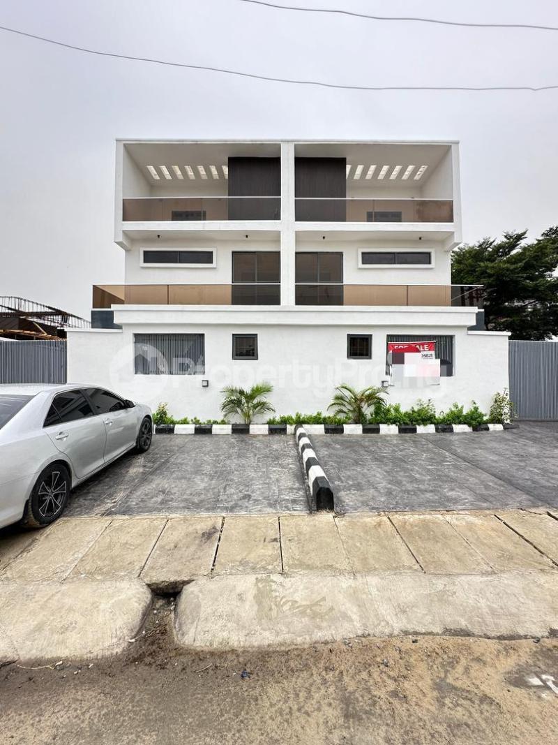 5 bedroom House for sale Off Admiralty Road Lekki Phase 1 Lekki Lagos