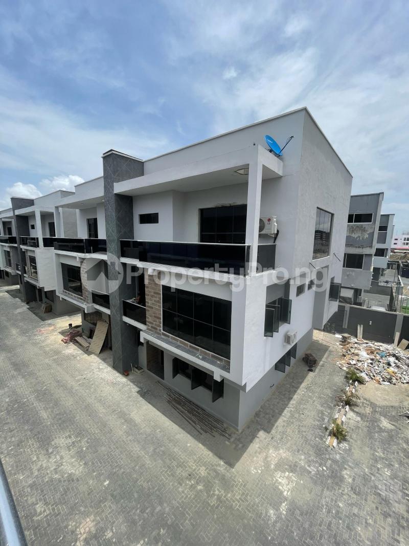 5 bedroom House for sale Ologolo Lekki Lagos