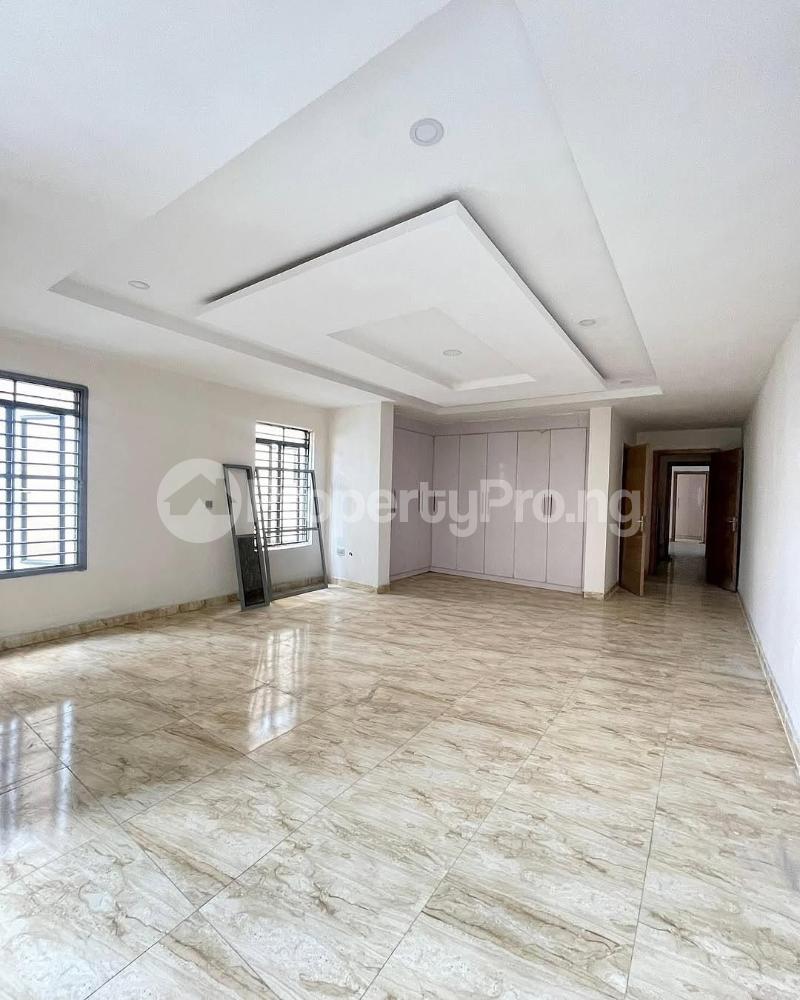 5 bedroom House for sale Massive Property Located In One Of The Most Exclusive Neighborhoods Of Ikoyi. Ikoyi Lagos