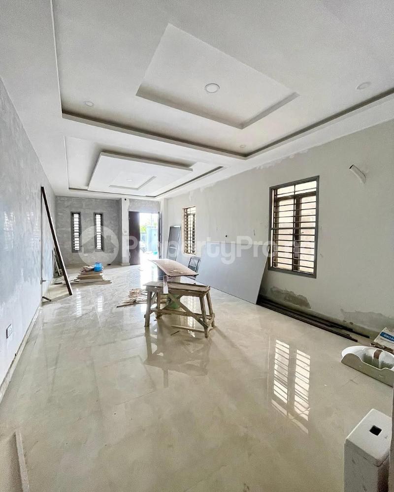 5 bedroom House for sale Massive Property Located In One Of The Most Exclusive Neighborhoods Of Ikoyi. Ikoyi Lagos