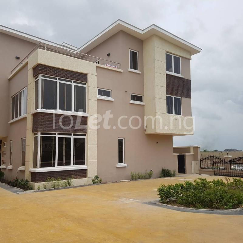 5 bedroom House for rent Arcadia Groove Osapa london Lekki Lagos