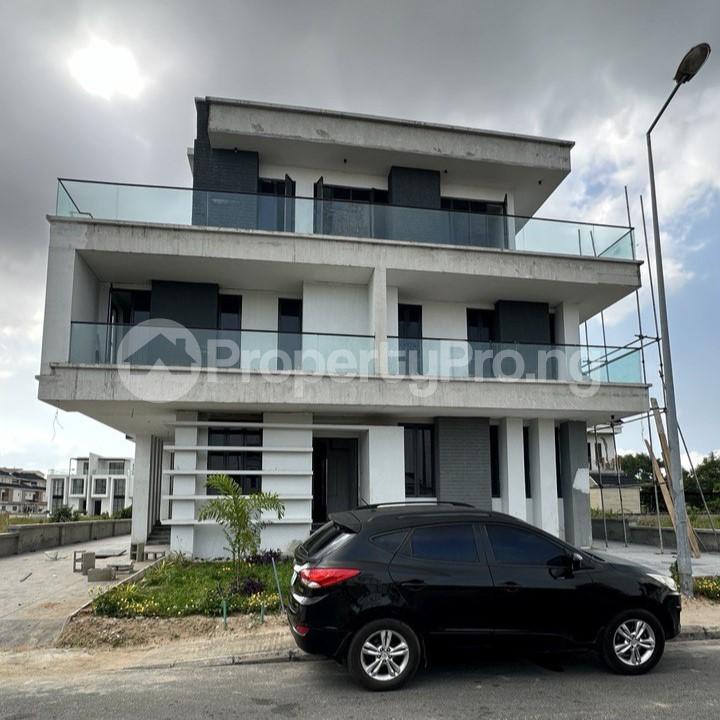 5 bedroom House for sale Cowrie Creek Estate, Spar Road, Beside House On The Rock, Ikate Ikate Lekki Lagos