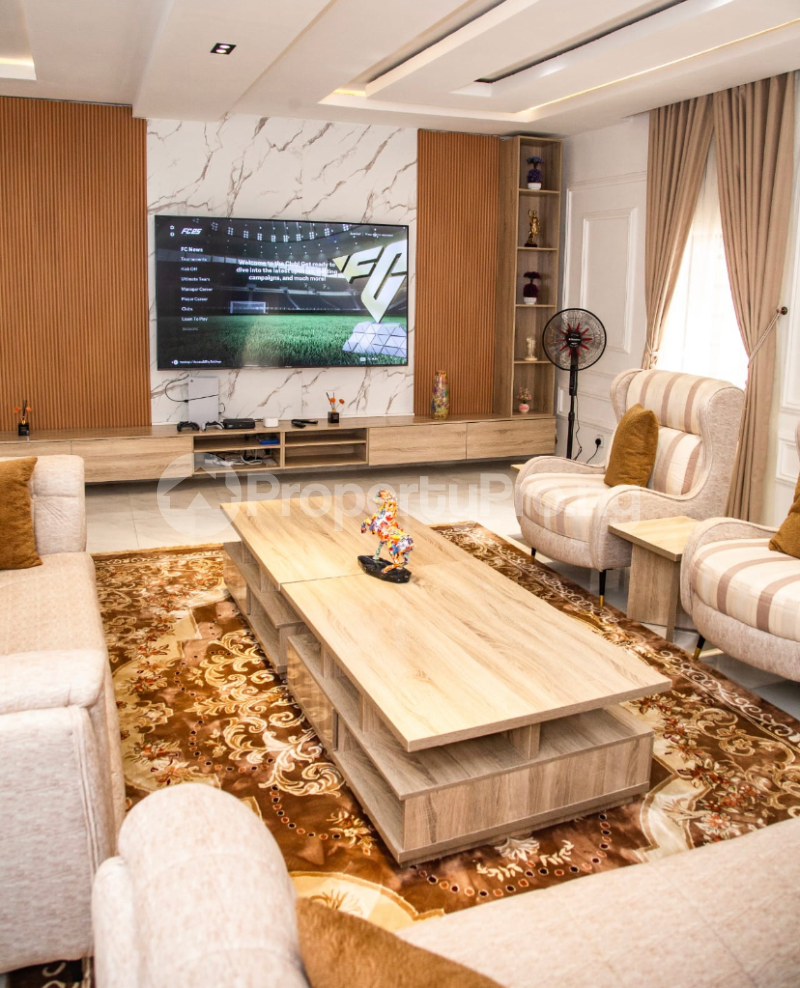 5 bedroom Flat / Apartment for shortlet Life Camp Abuja