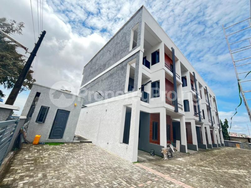 5 bedroom House for sale Beach Resort Estate Osapa london Lekki Lagos