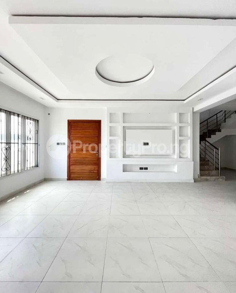 5 bedroom Flat / Apartment for sale ONIRU Victoria Island Lagos