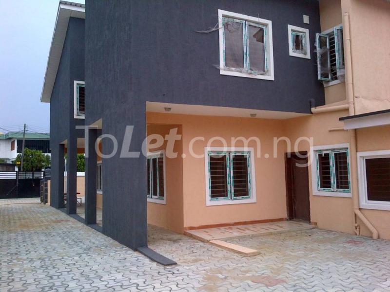 4 bedroom House for sale Arowojobe Estate Mende Maryland Lagos