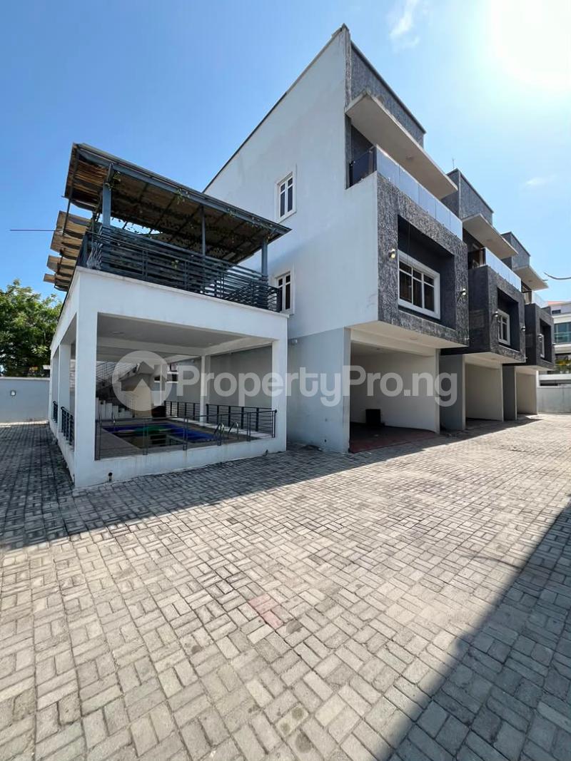 5 bedroom House for rent Estate Admiralty Road Lekki Lagos