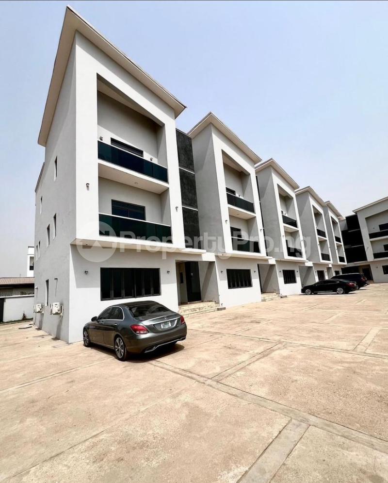 5 bedroom House for rent Jahi Abuja