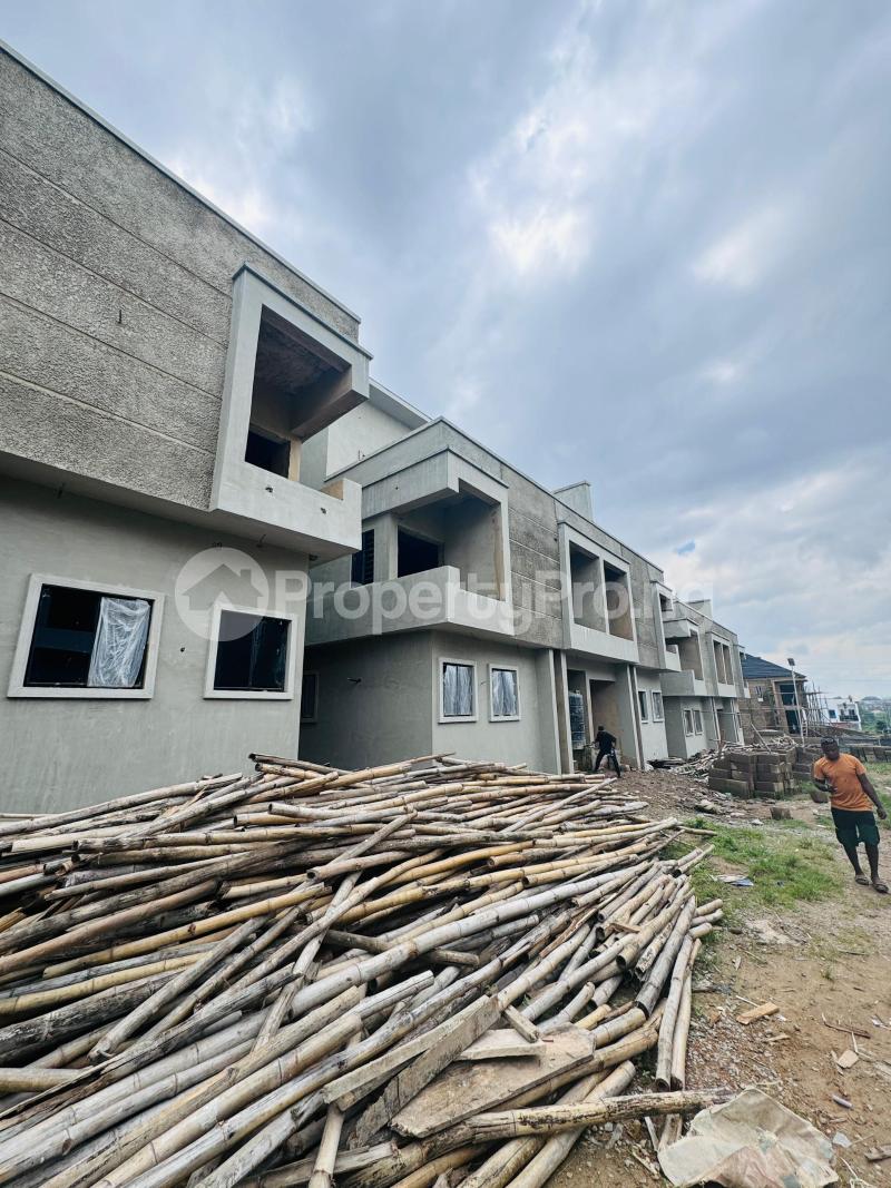 5 bedroom Flat / Apartment for sale Carlton Gate Estate, Beside Kolapo Ishola Gra, Akobo Monatan Lagelu Oyo