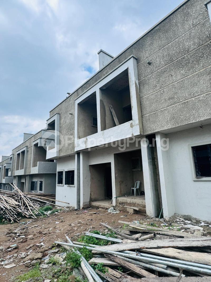 5 bedroom Flat / Apartment for sale Carlton Gate Estate, Beside Kolapo Ishola Gra, Akobo Monatan Lagelu Oyo
