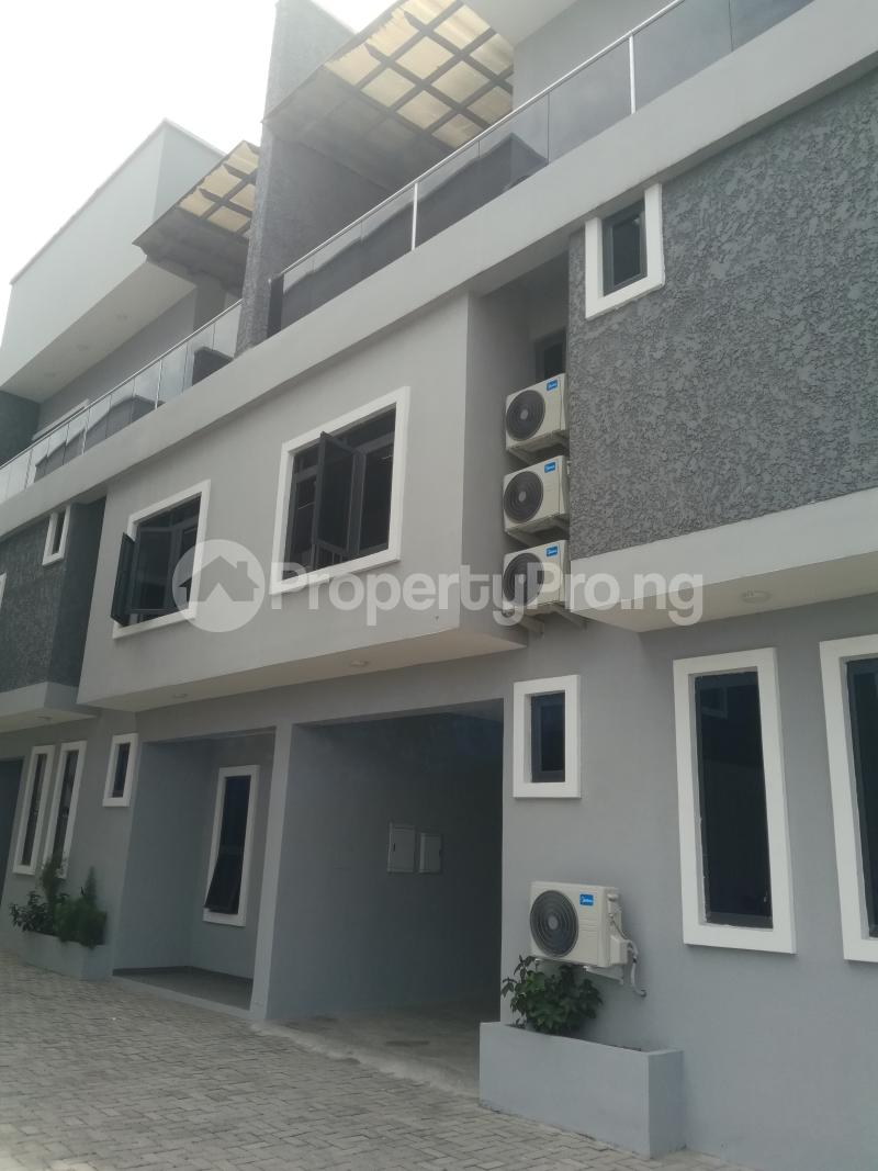 5 bedroom House for sale Petrocam Road,2nd Roubdabout Lekki Phase 1 Lekki Lagos