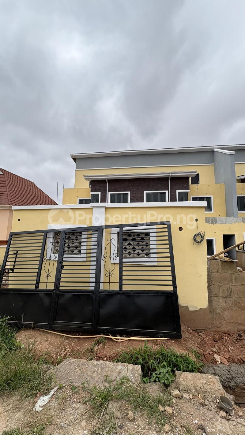 5 bedroom House for sale Kolapo Ishola Gra Akobo Ibadan Oyo