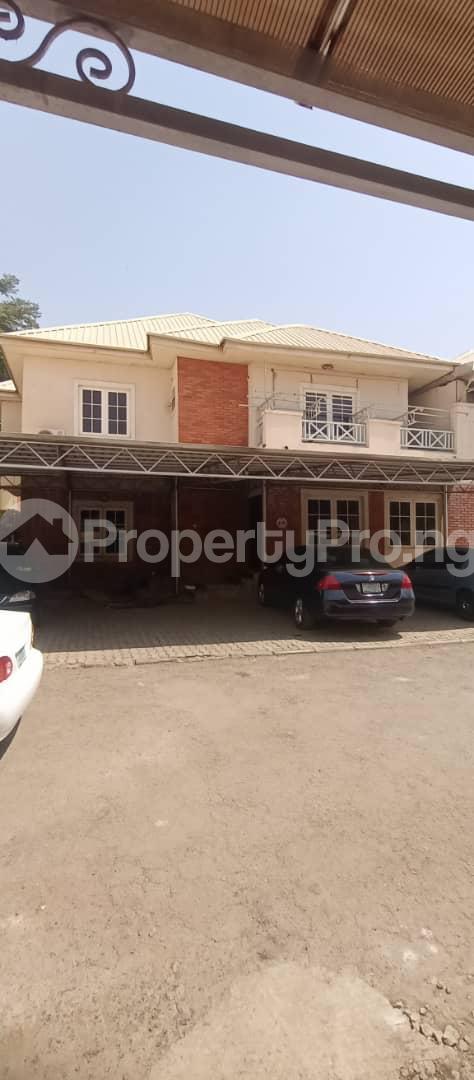 5 bedroom House for rent Lake View Estate Jahi Jahi Abuja