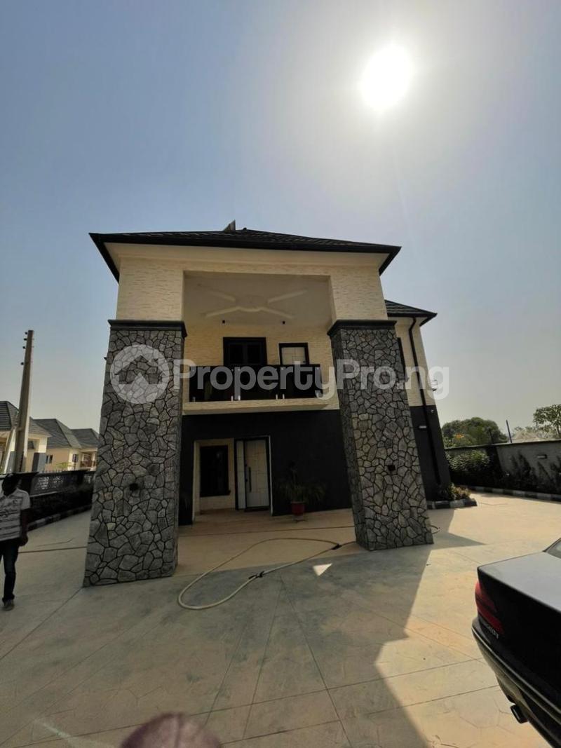 5 bedroom House for sale Gwarinpa Abuja