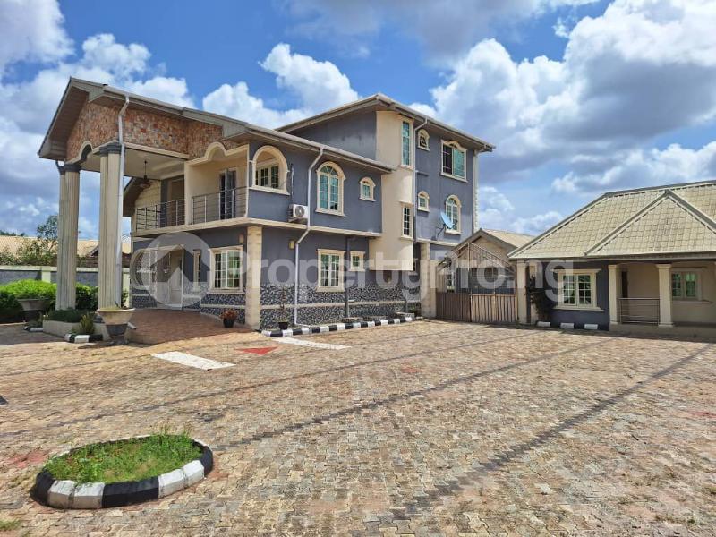 5 bedroom House for sale Central Edo