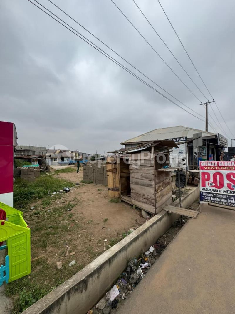 Land for sale Along Kolapo Ishola Gra, Akobo Ibadan Oyo - 0