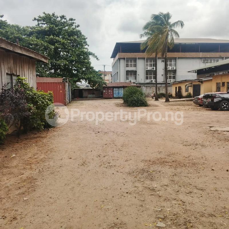 Land for sale Along Ileou Bye Pass Bye pass Ilupeju Ilupeju Lagos