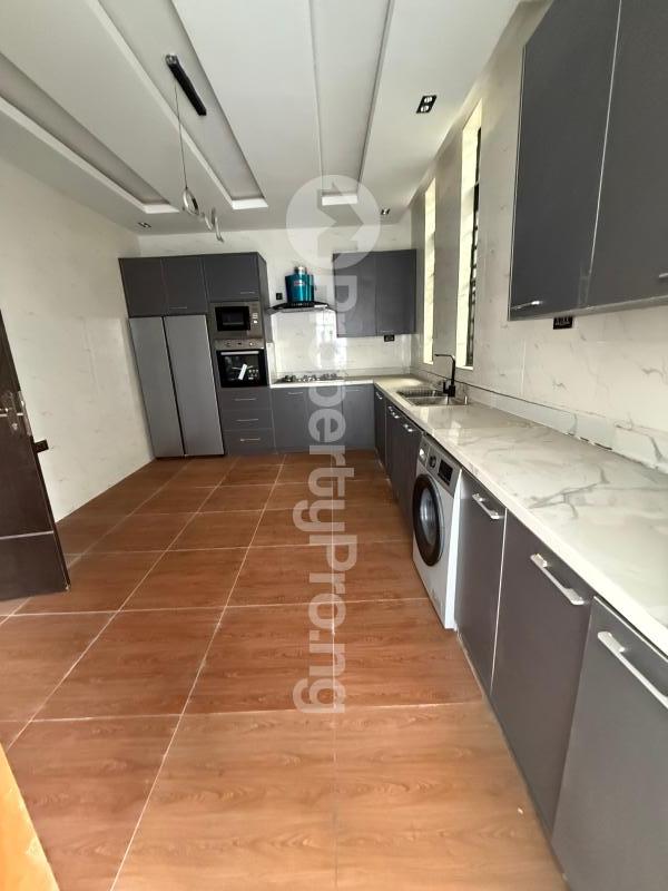 4 bedroom House for sale 4 Bedroom Terrace Duplex For Sale Osapa london Lekki Lagos