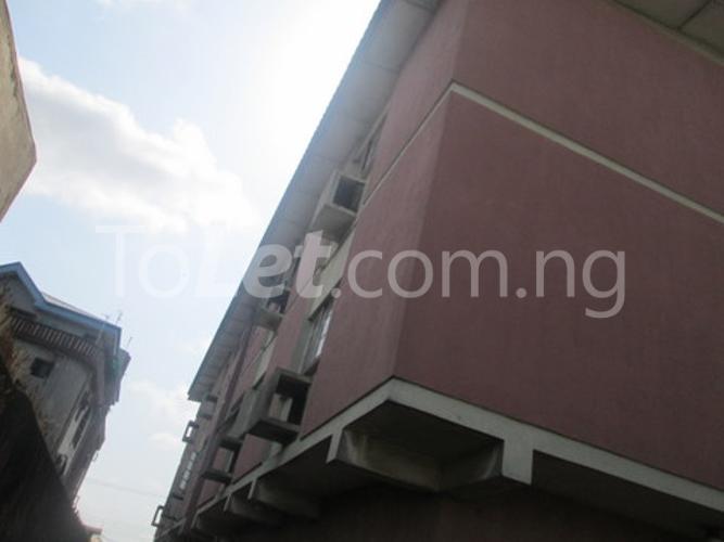 3 bedroom Flat / Apartment for rent 41, Olasande Street, Palm Avenue, Mushin Oshodi Expressway Oshodi Lagos