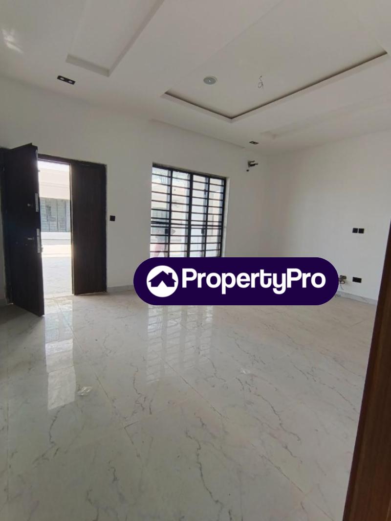 Flat / Apartment for rent Off Maruwa Bus Stop, Lekki Phase 1 Lekki Lagos - 0