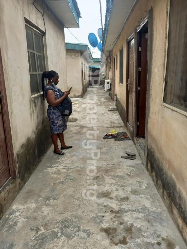 1 bedroom Flat / Apartment for rent Abule Ijesha Abule-Ijesha Yaba Lagos