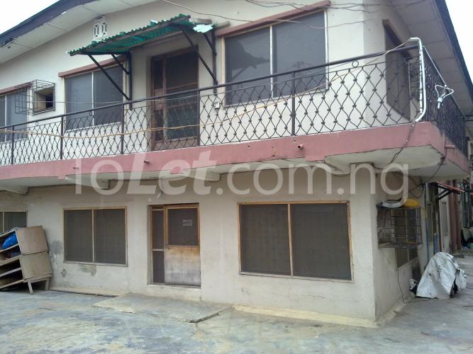 3 bedroom Flat / Apartment for rent 8, Alhaji Otum Street, Off Shotayo Hughes Street, Surulere Surulere Lagos