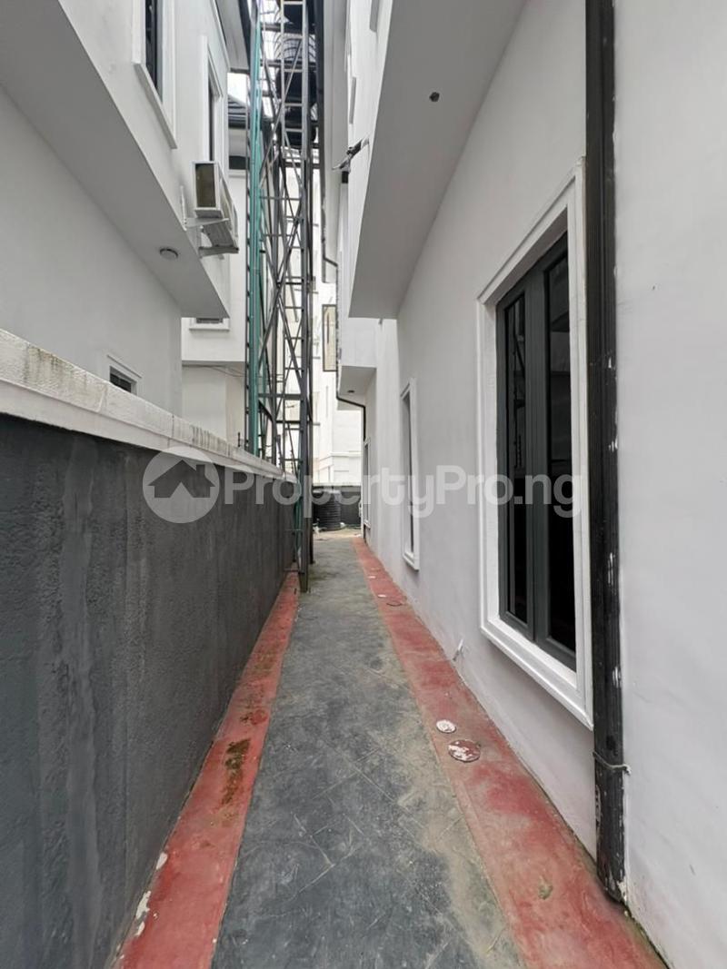 5 bedroom House for sale Chevron Lekki Lagos