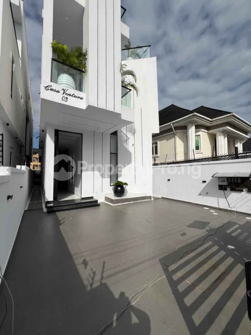 5 bedroom House for sale Ikota Lekki Lagos