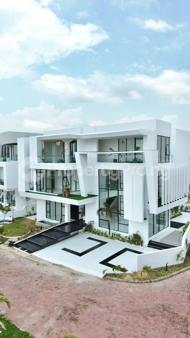 5 bedroom House for sale Osapa london Lekki Lagos