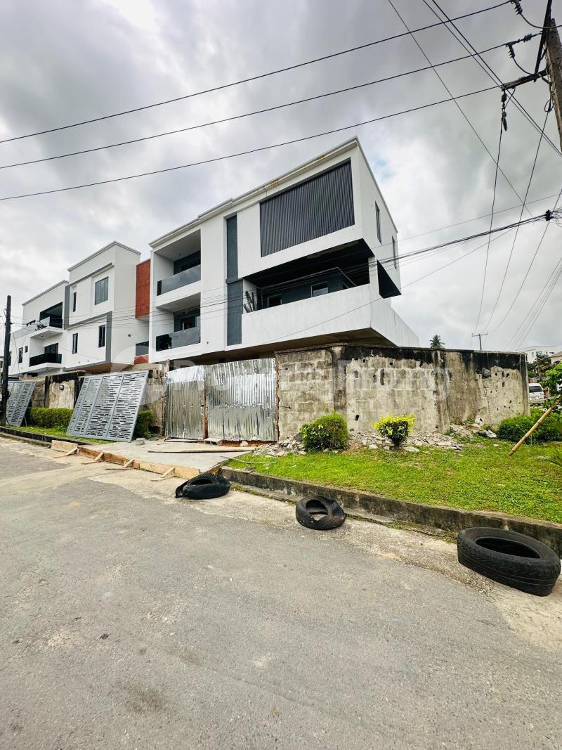 5 bedroom House for sale Okupe Est, Maryland Lagos - 8