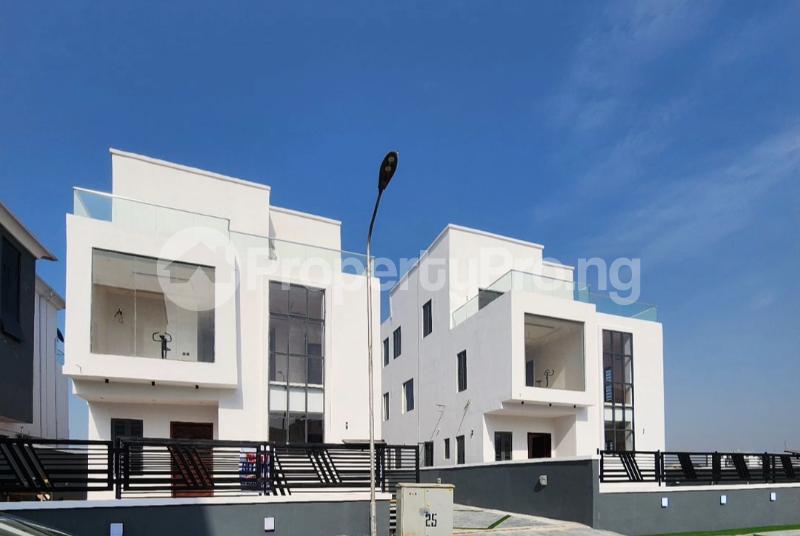 5 bedroom House for sale Pinnock Beach Est, Osapa london Lekki Lagos