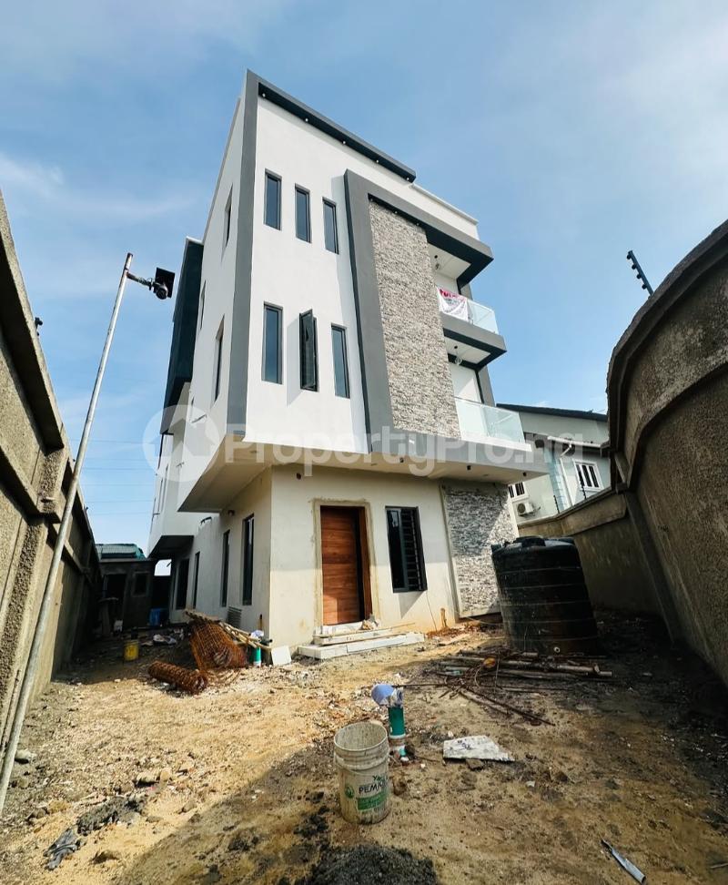 5 bedroom House for sale Phase 1 Ogudu Lagos