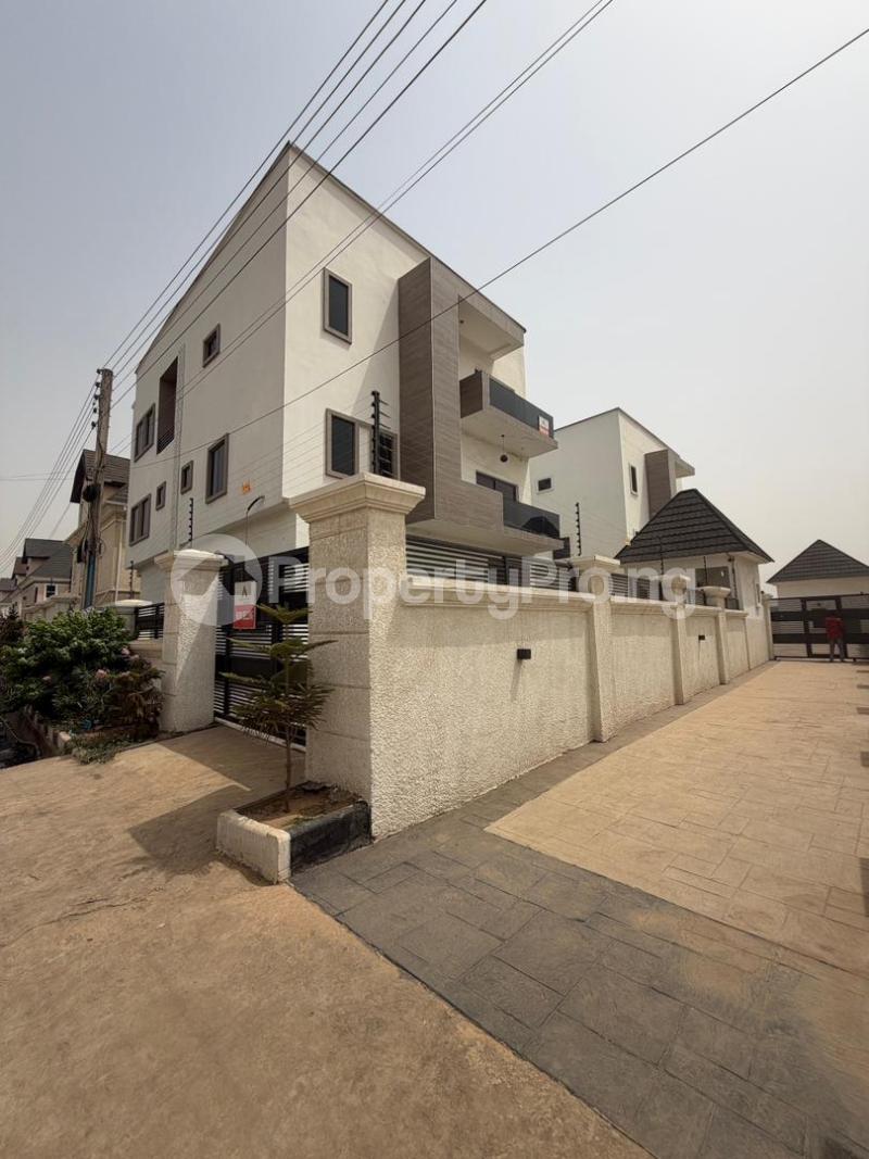 5 bedroom House for sale Gwarinpa Abuja