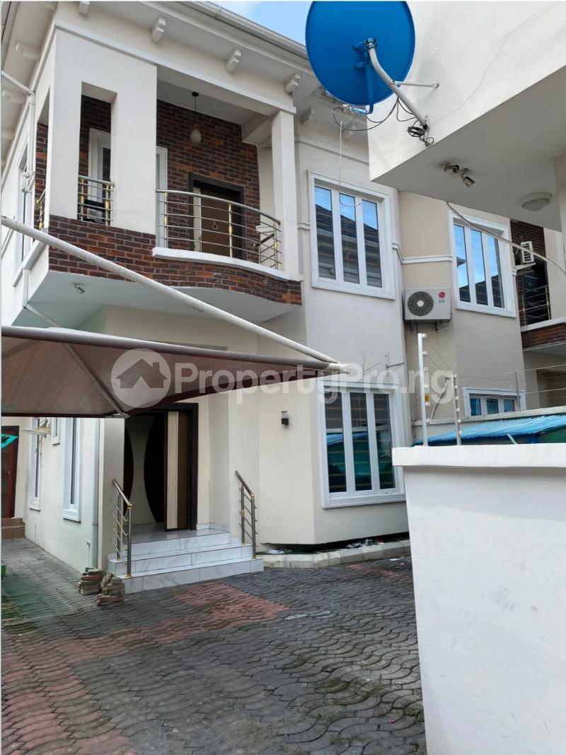 5 bedroom House for rent Chevy View Estate chevron Lekki Lagos