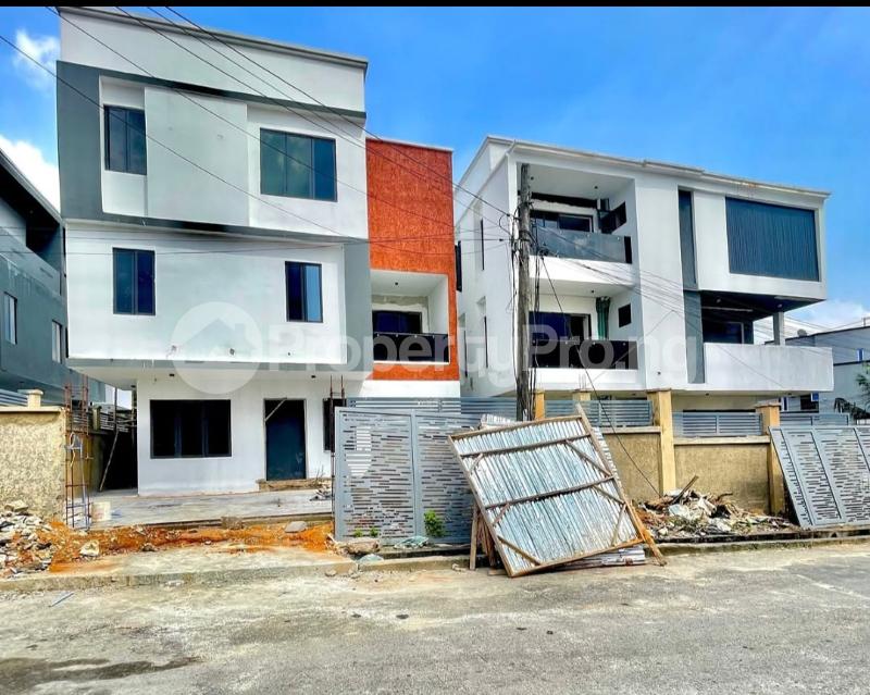 5 bedroom House for sale Okupe Est, Maryland Lagos
