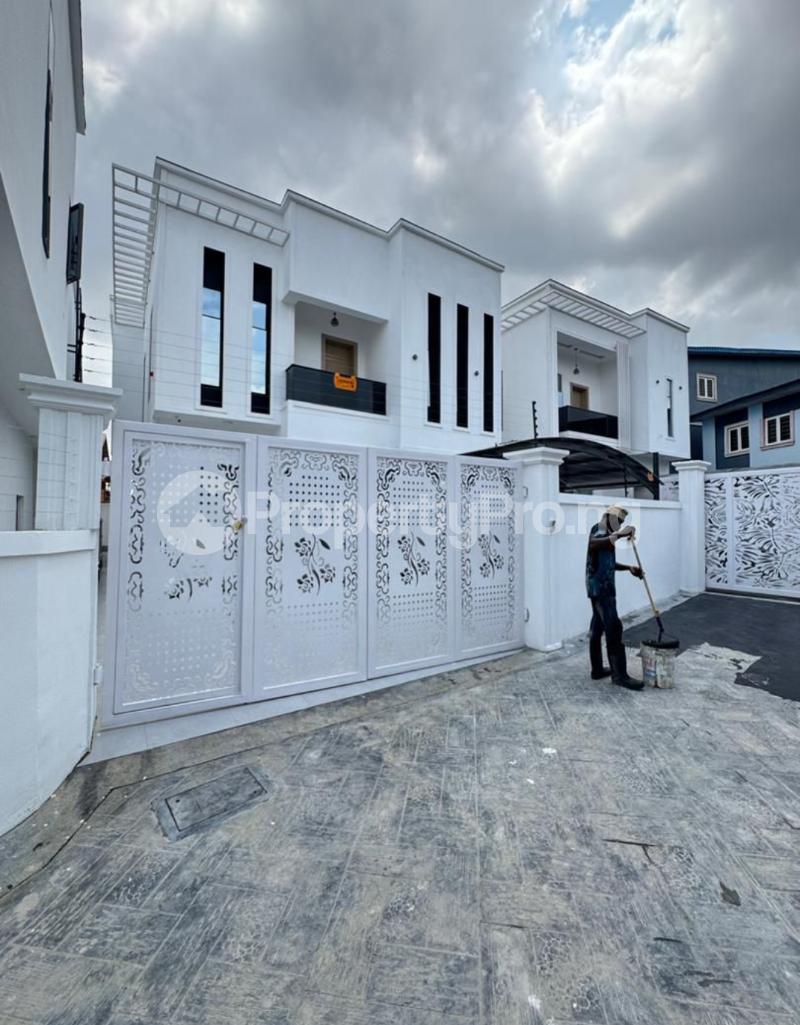 5 bedroom House for sale Omole phase 1 Ojodu Lagos