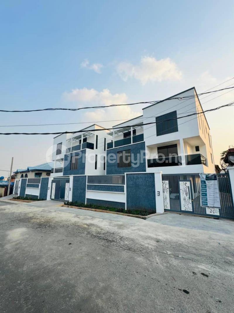 5 bedroom House for sale Omole phase 1 Ojodu Lagos