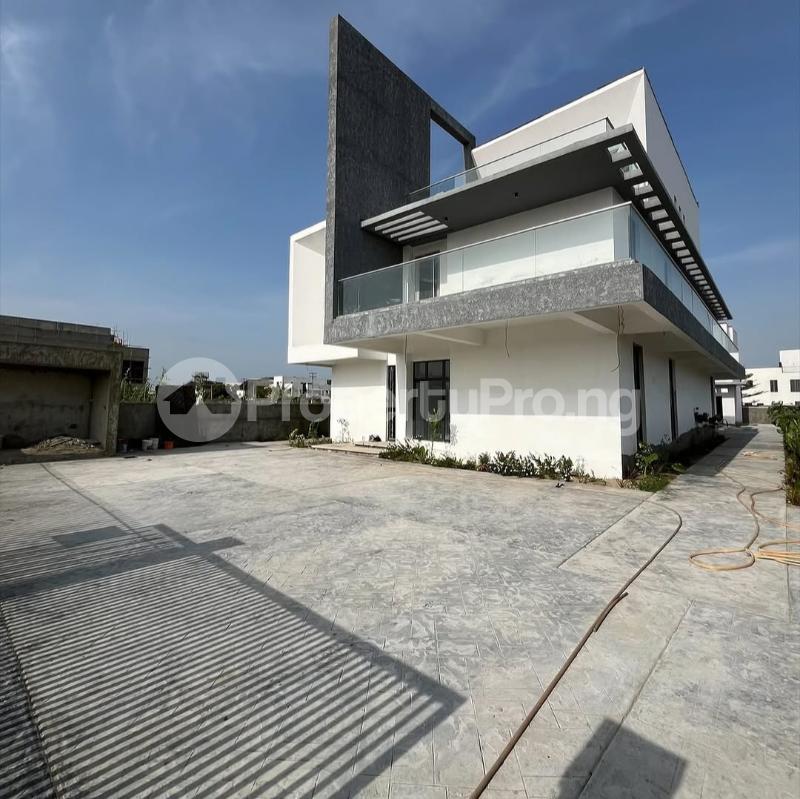 5 bedroom House for sale Osapa london Lekki Lagos