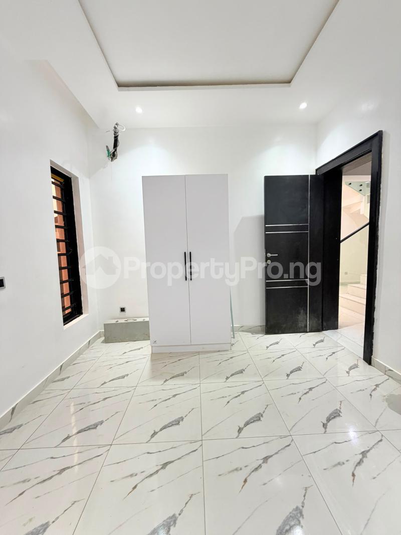 5 bedroom House for sale Magodo GRA Phase 1 Ojodu Lagos