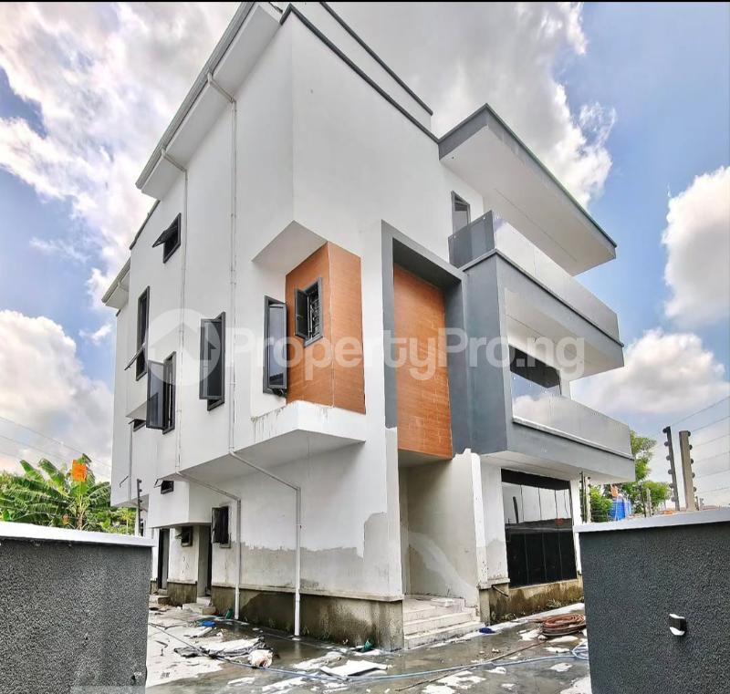 5 bedroom House for sale Okupe Est, Maryland Lagos
