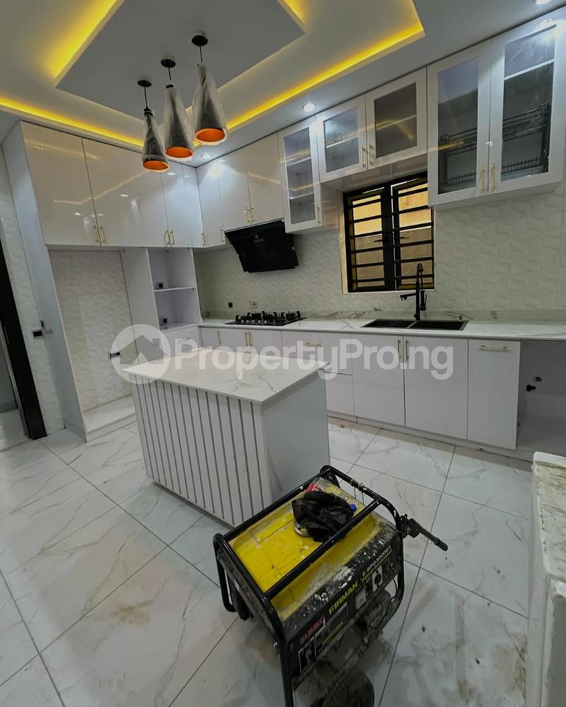 5 bedroom House for sale Magodo GRA Phase 1 Ojodu Lagos