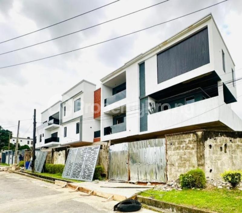5 bedroom House for sale Okupe Est, Maryland Lagos
