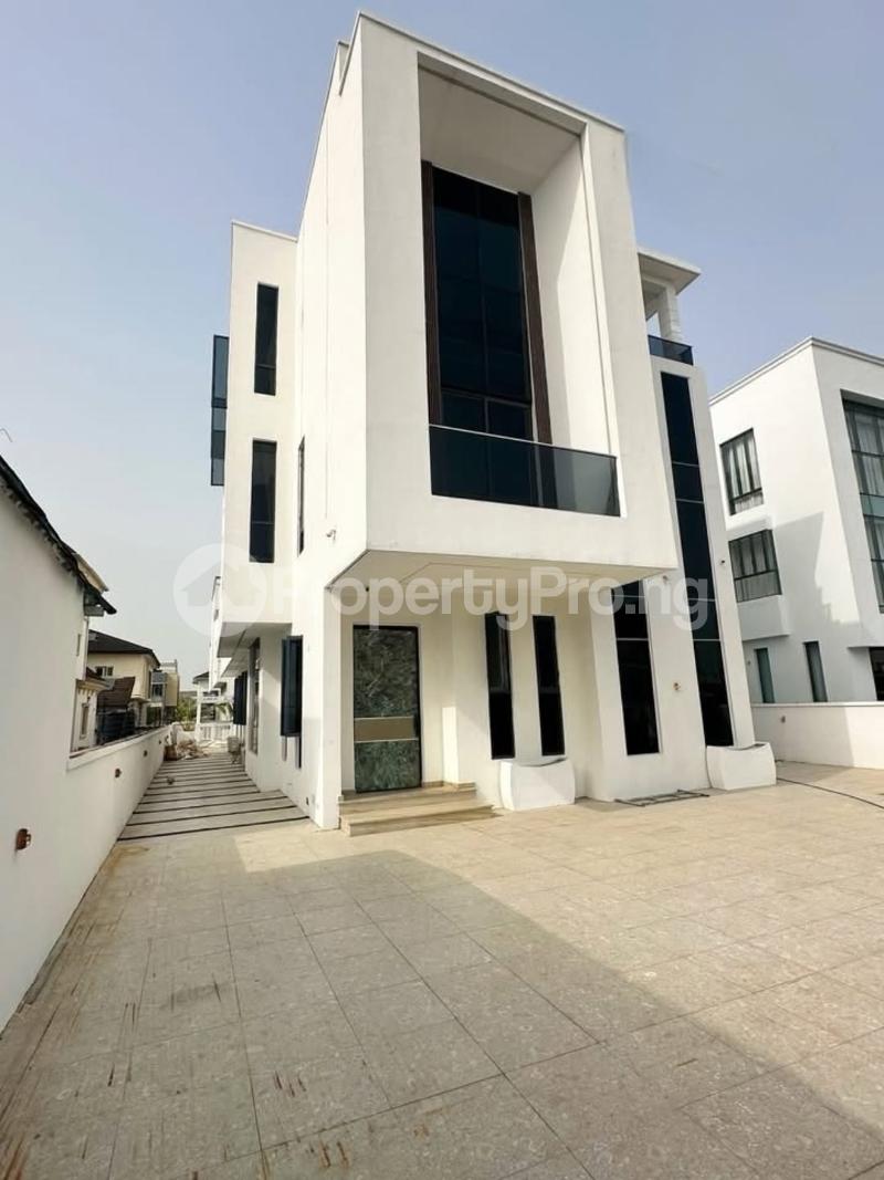 5 bedroom House for sale Osapa london Lekki Lagos