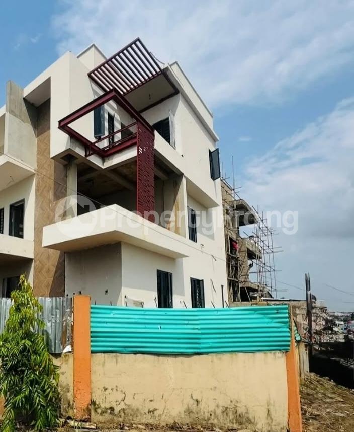 5 bedroom House for sale Okupe Est, Maryland Lagos